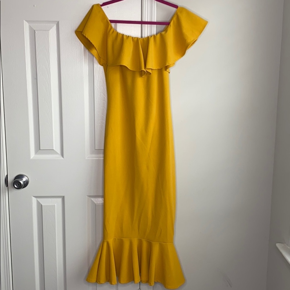 Yellow sundress
